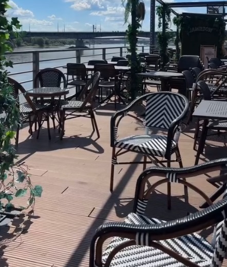 krzesło cafe paris na taras do ogrodu